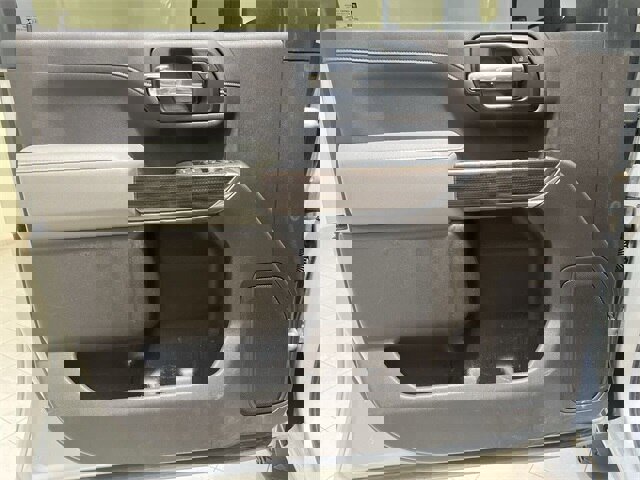 Used 2022 Chevrolet Silverado 3500 LT w/ Convenience Package image 20