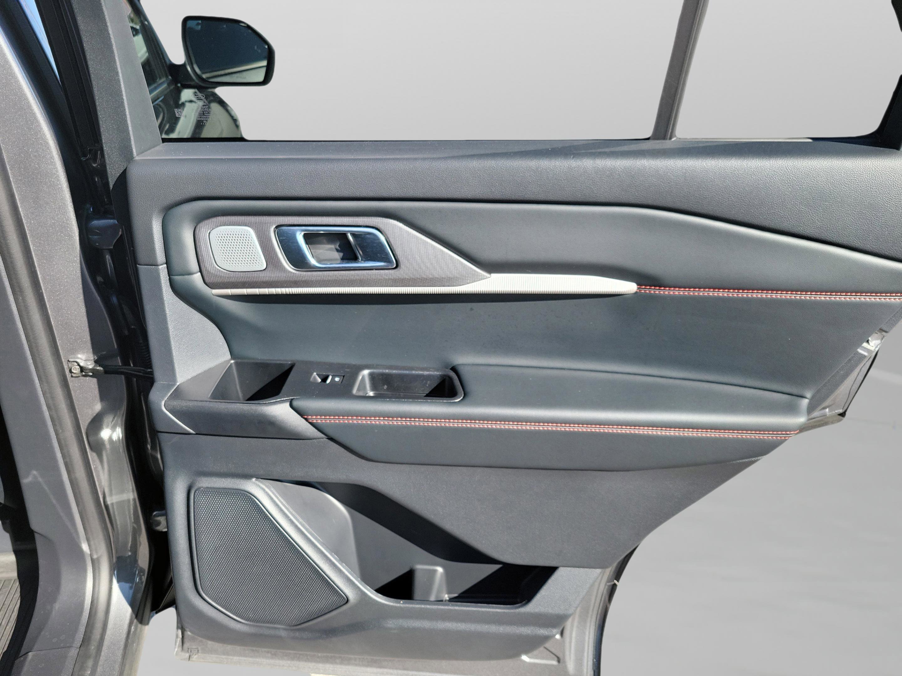 Certified 2025 Ford Explorer ST w/ Sun And Sound Package image 26