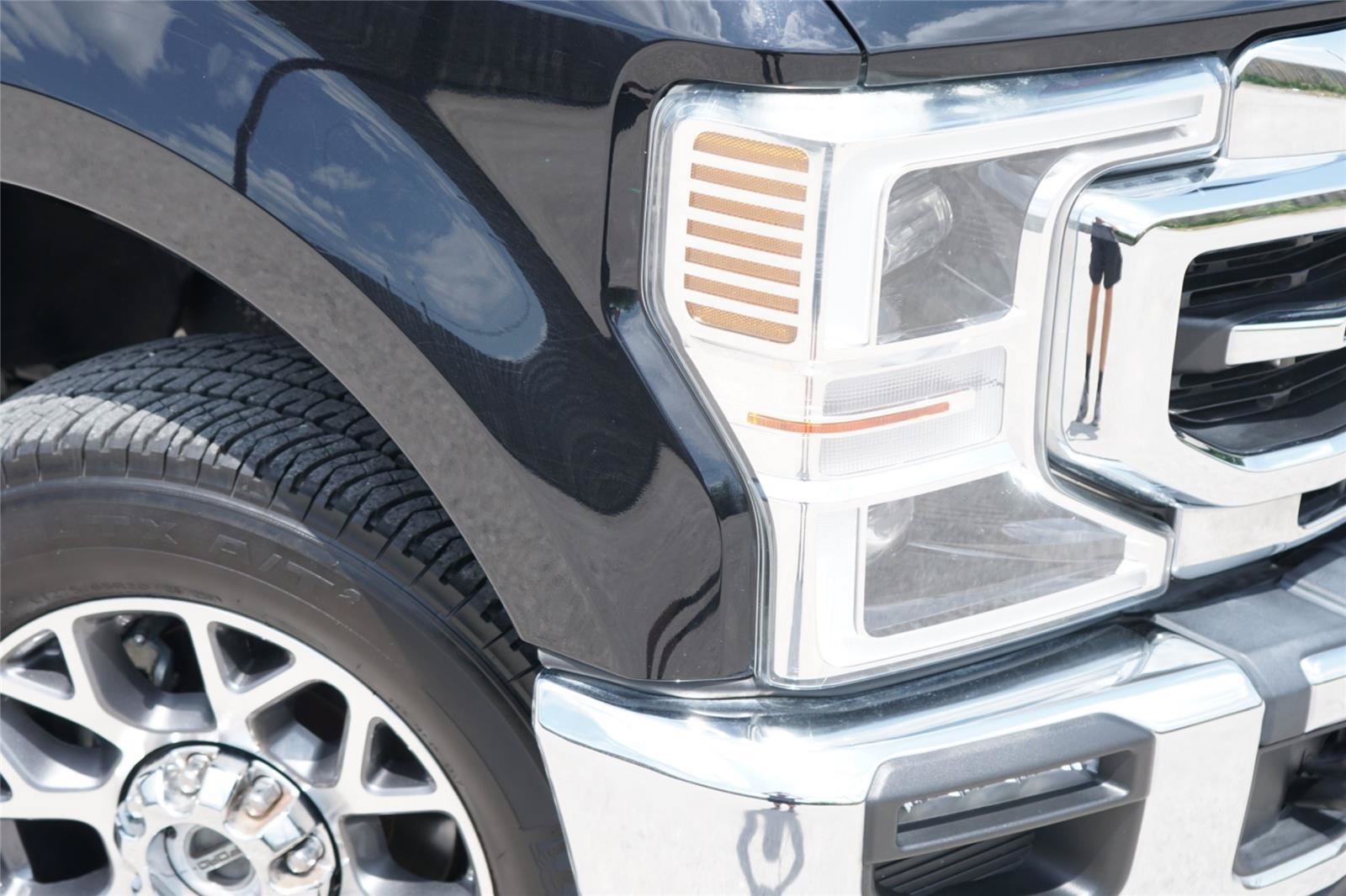 Certified 2022 Ford F250 Lariat w/ Lariat Ultimate Package AWD/4WD image 3