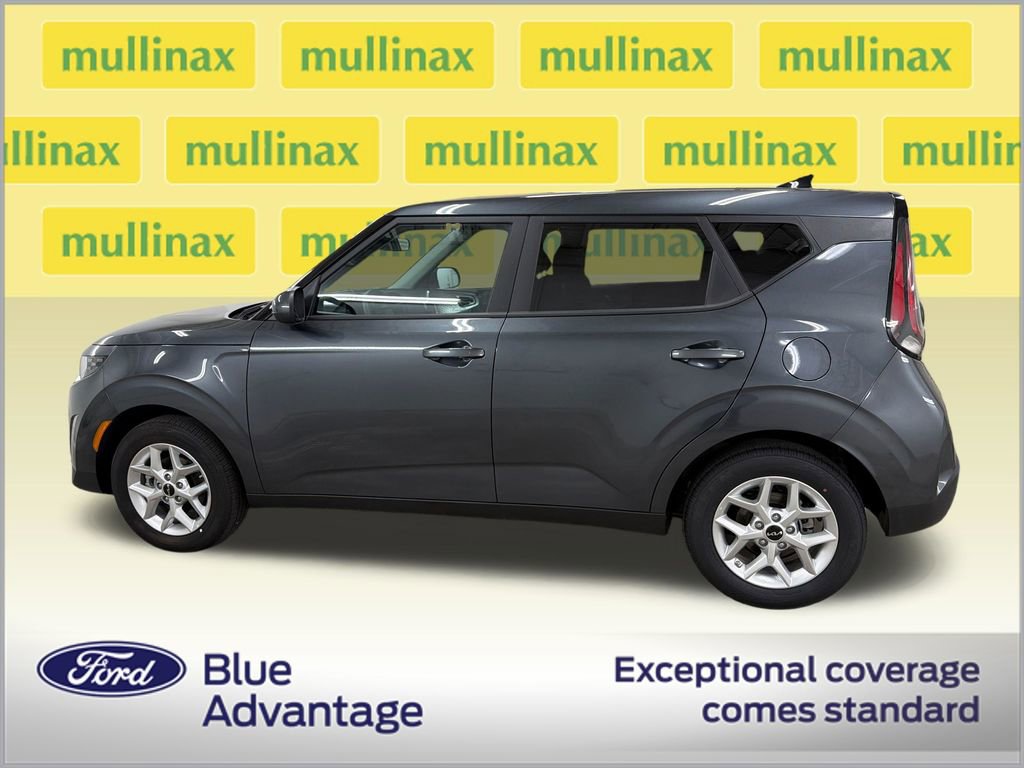 Used 2025 Kia Soul LX w/ LX Technology Package FWD image 10