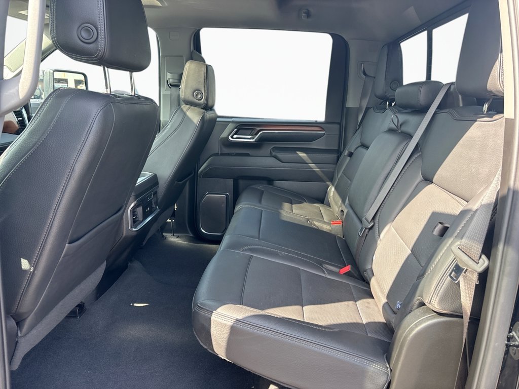Used 2024 GMC Sierra 2500 Denali w/ Denali Reserve Package AWD/4WD image 18