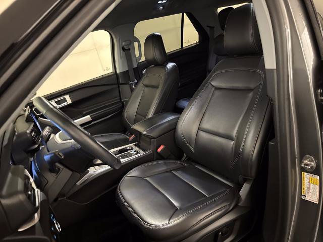 Certified 2023 Ford Explorer XLT w/ Equipment Group 202A AWD/4WD image 12