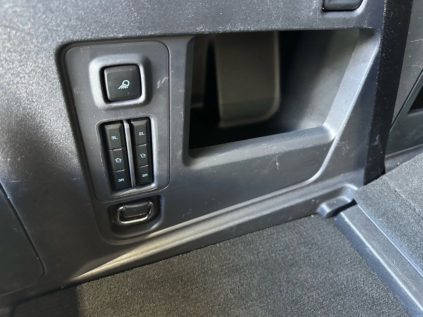 Certified 2025 Ford Expedition Active AWD/4WD image 28
