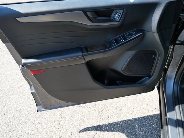 Certified 2023 Ford Escape Active AWD/4WD image 13