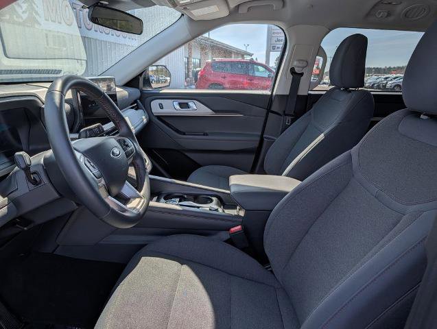 Certified 2025 Ford Explorer Active image 10