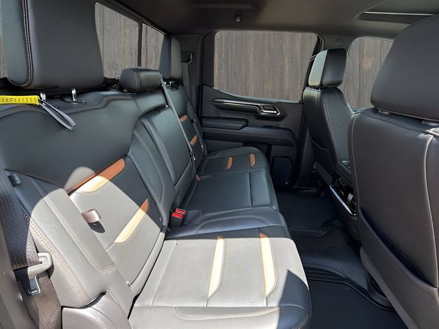Used 2024 GMC Sierra 1500 AT4 w/ Technology Package AWD/4WD image 14