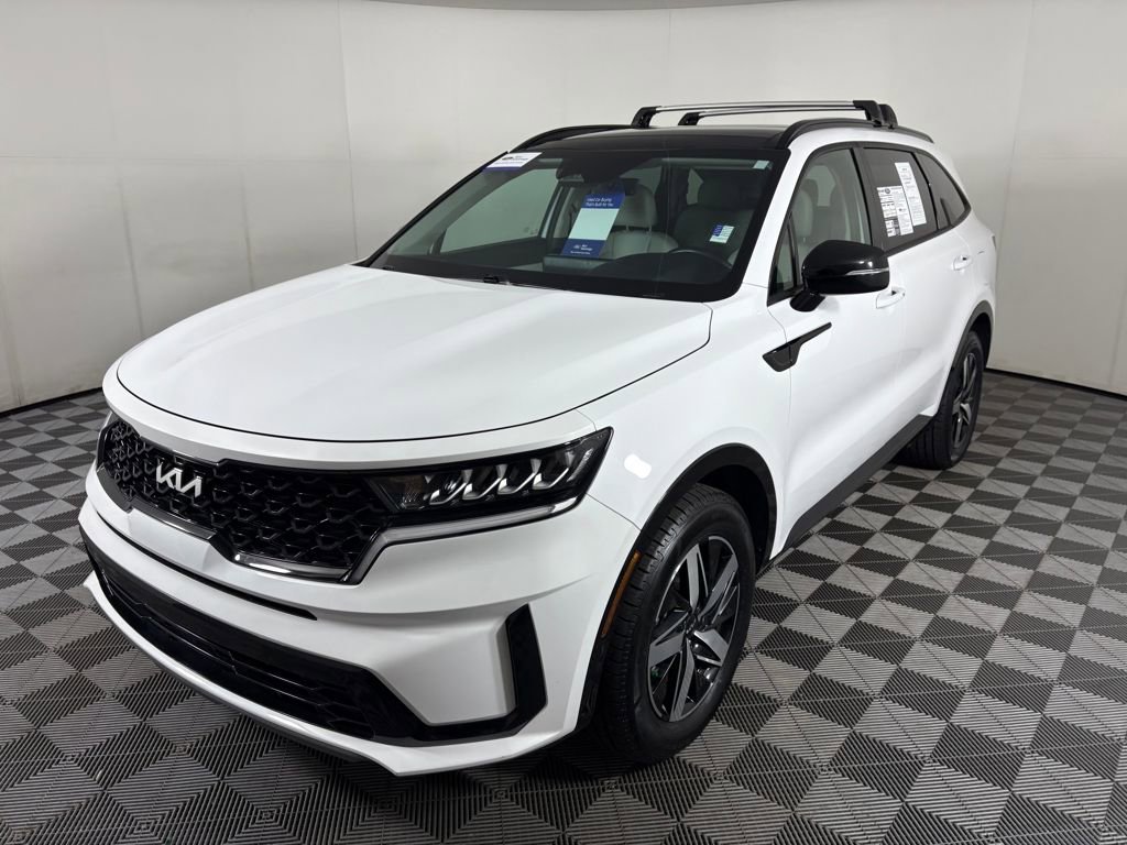 Used 2023 Kia Sorento S w/ Panoramic Sunroof Package image 3