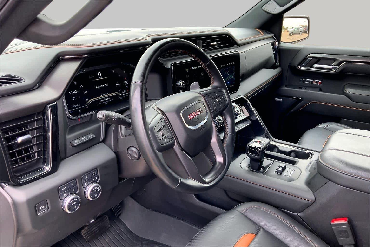 Used 2024 GMC Sierra 1500 AT4 w/ Technology Package AWD/4WD image 18