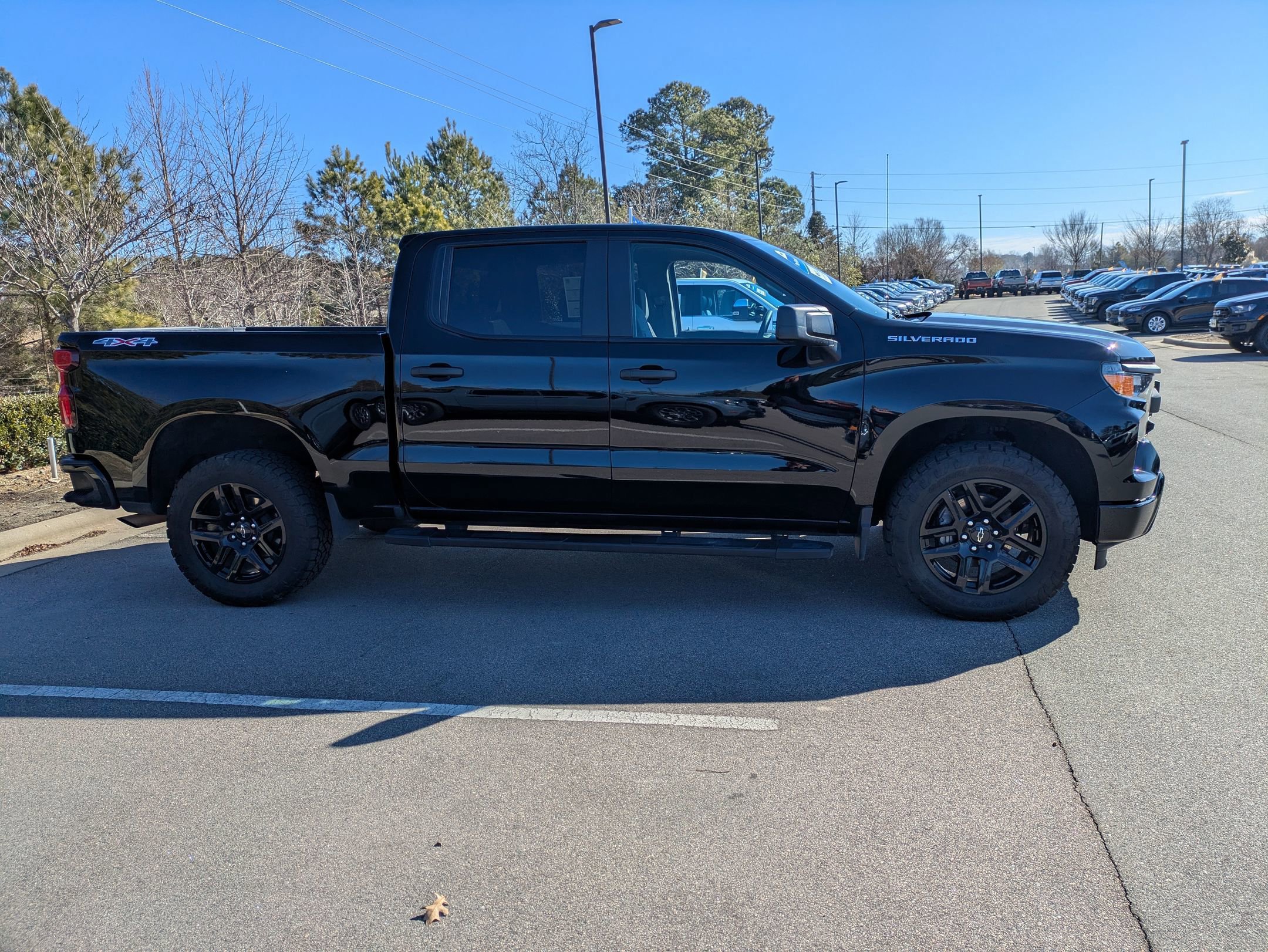 Used 2024 Chevrolet Silverado 1500 Custom image 7