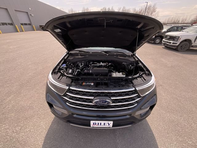 Certified 2023 Ford Explorer XLT w/ Equipment Group 202A AWD/4WD image 10