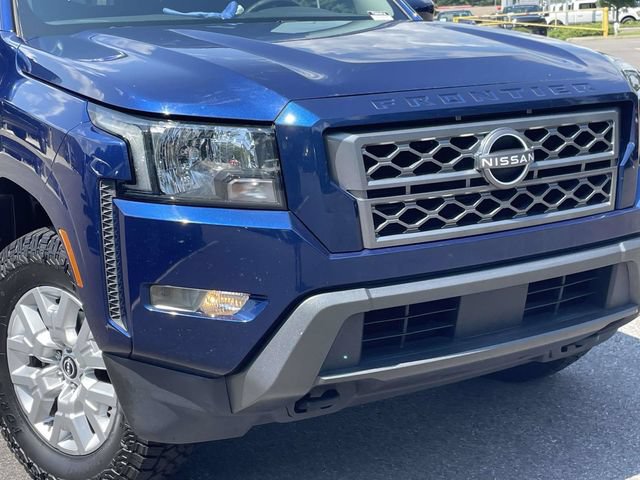 Used 2022 Nissan Frontier SV AWD/4WD image 2