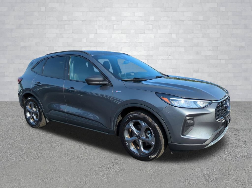 Certified 2025 Ford Escape ST-Line FWD image 2