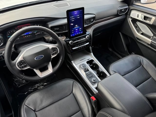 Certified 2024 Ford Explorer Limited w/ Limited Technology Package AWD/4WD image 12