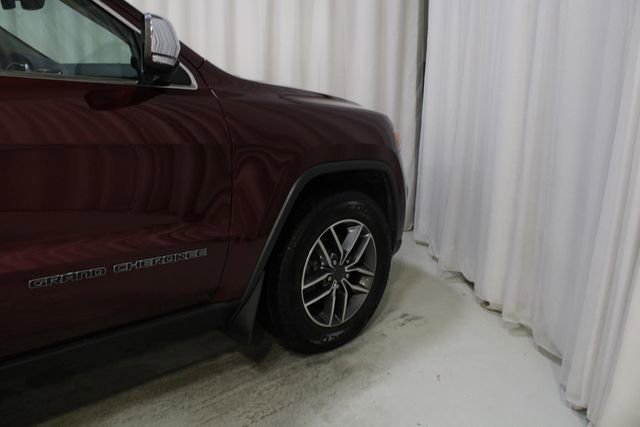 Used 2020 Jeep Grand Cherokee Limited AWD/4WD image 28