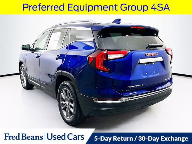 Used 2023 GMC Terrain SLT image 3