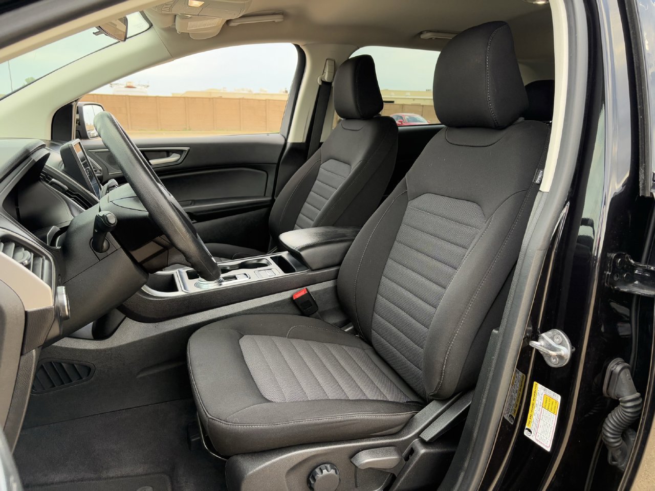 Certified 2024 Ford Edge SE w/ Black Appearance Package AWD/4WD image 26