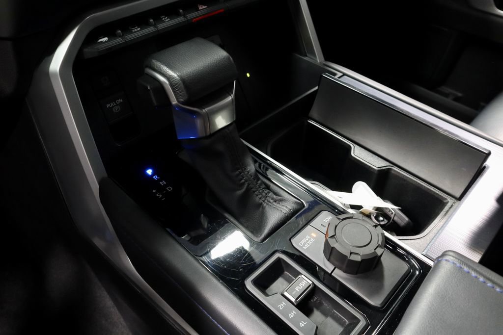 Used 2024 Toyota Tundra Platinum AWD/4WD image 35