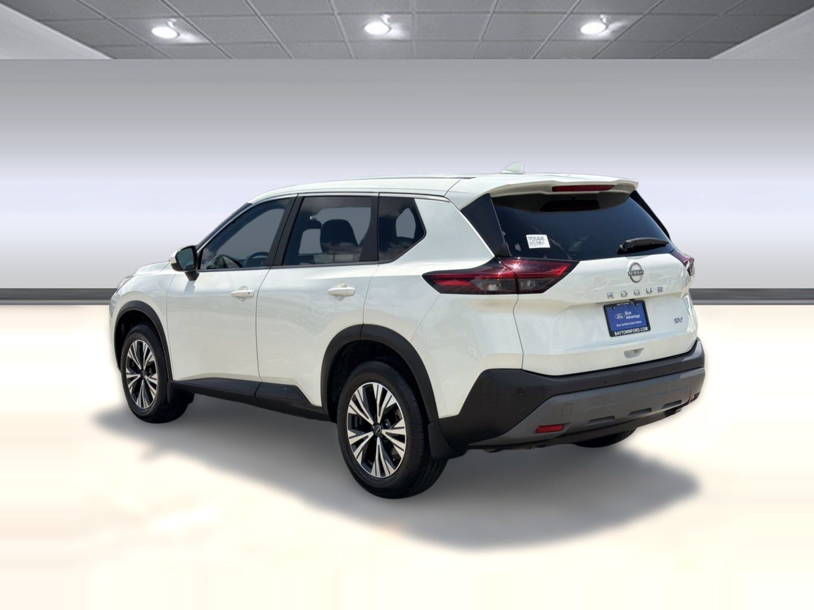 Used 2023 Nissan Rogue SV FWD image 3