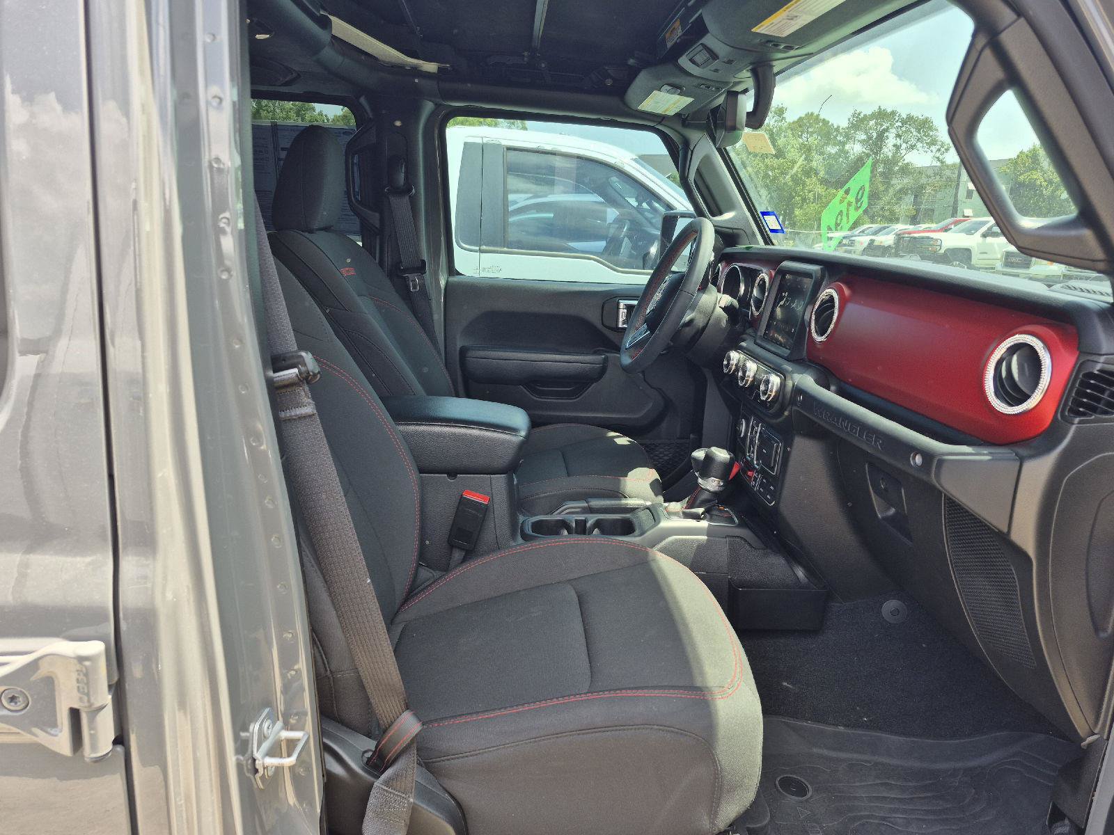 Used 2023 Jeep Wrangler Unlimited Rubicon AWD/4WD image 7