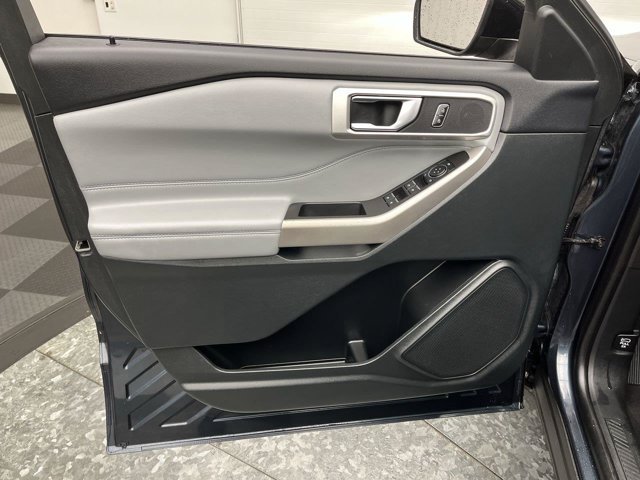 Certified 2024 Ford Explorer XLT w/ Equipment Group 202A AWD/4WD image 9