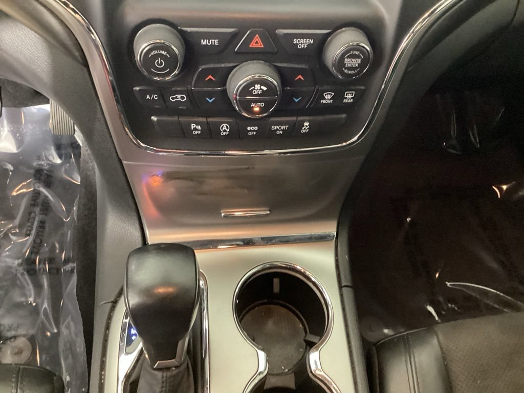 Used 2018 Jeep Grand Cherokee Altitude AWD/4WD image 24
