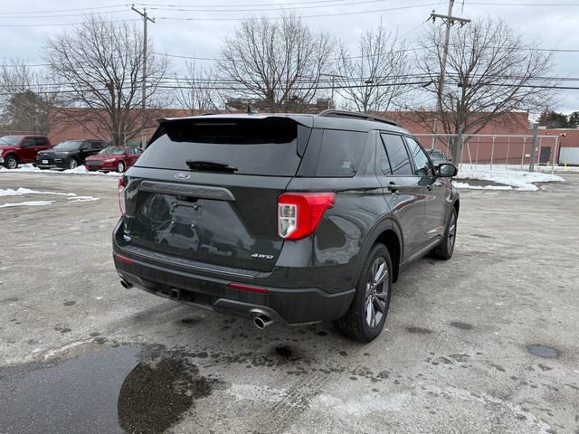 Certified 2022 Ford Explorer XLT w/ Equipment Group 202A image 26