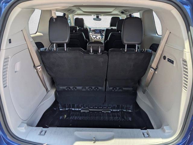 Used 2020 Chrysler Pacifica Limited FWD image 6