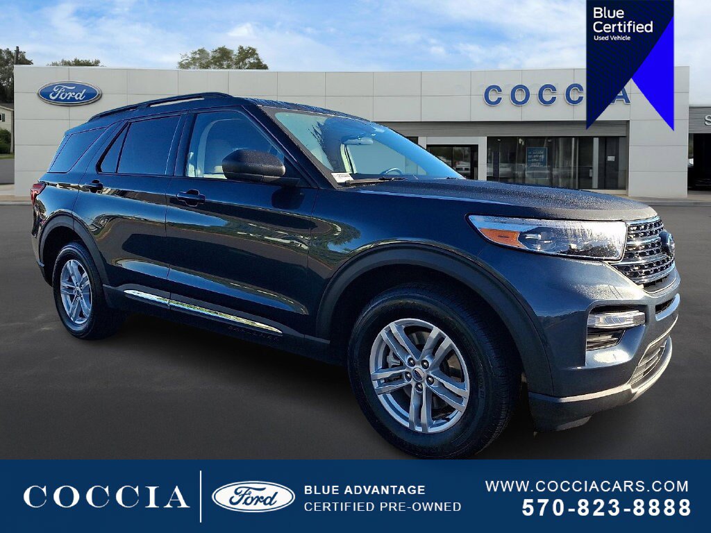 Certified 2023 Ford Explorer XLT w/ Equipment Group 202A AWD/4WD image 3