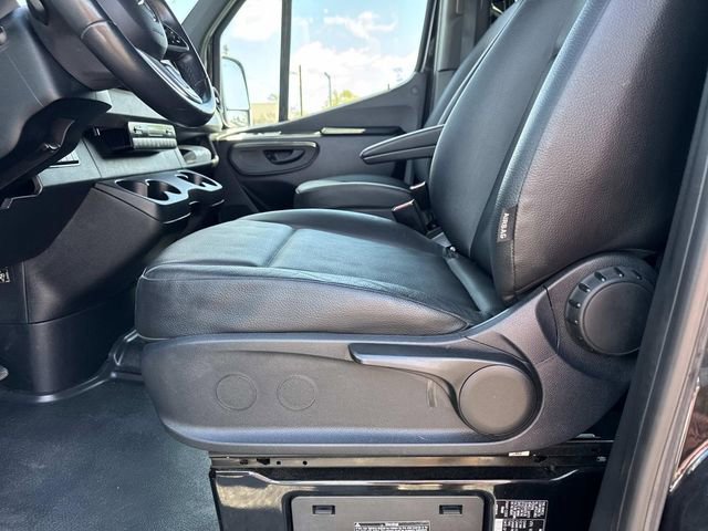 Used 2021 Mercedes-Benz Sprinter 2500 image 17