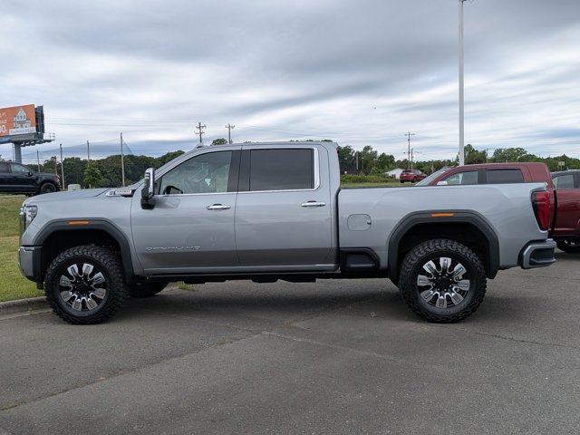 Used 2025 GMC Sierra 2500 Denali w/ Technology Package AWD/4WD image 7
