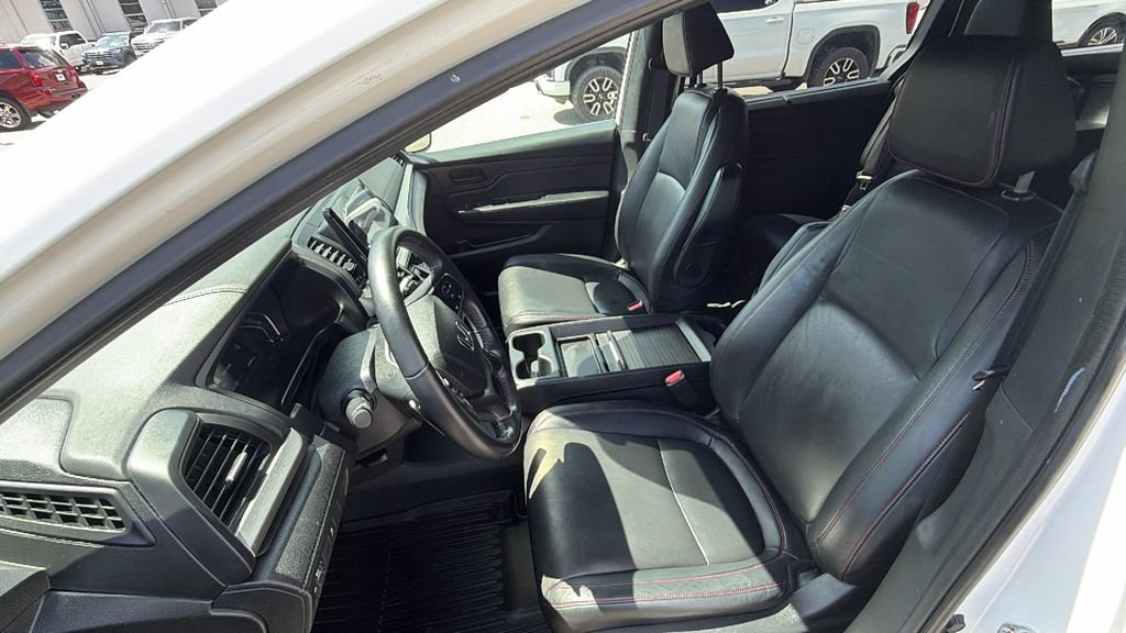 Used 2023 Honda Odyssey Sport image 17