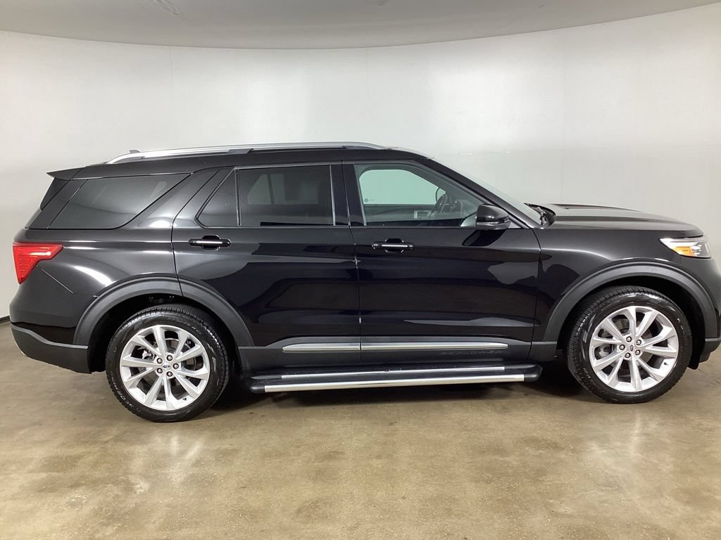 Certified 2023 Ford Explorer Platinum w/ Technology Package AWD/4WD image 7