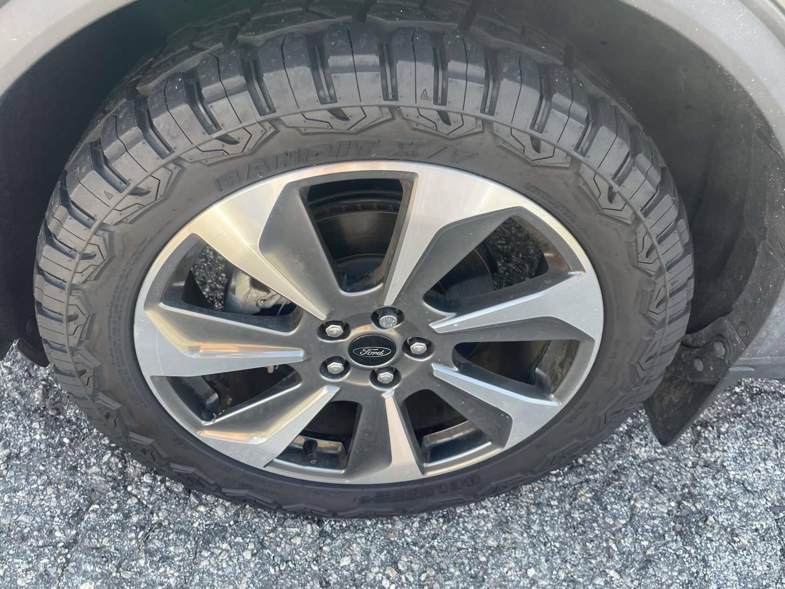 Certified 2023 Ford Escape Platinum AWD/4WD image 13