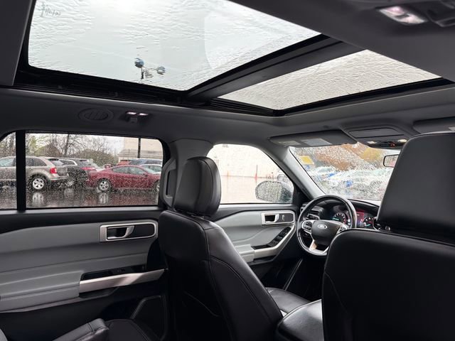 Certified 2022 Ford Explorer XLT w/ Equipment Group 202A AWD/4WD image 23