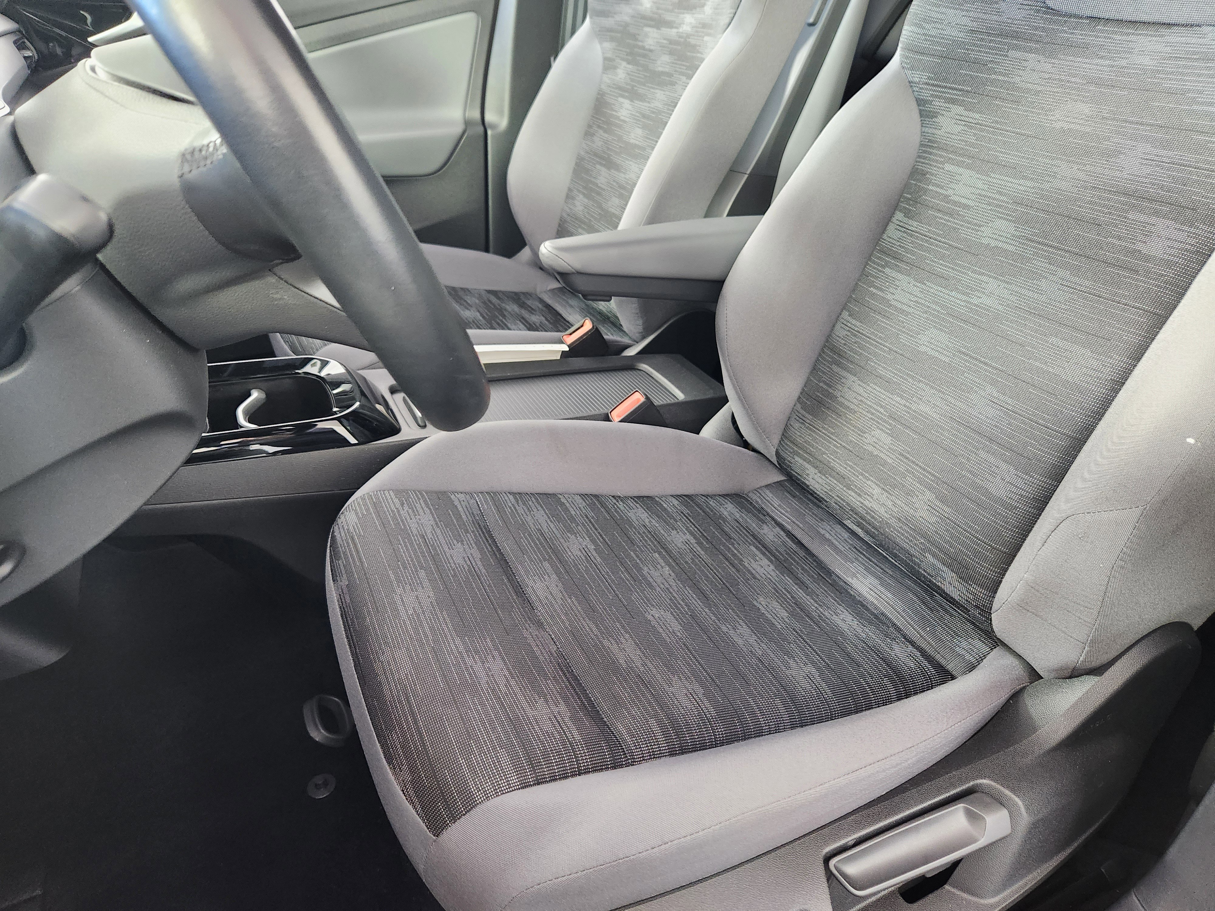 Used 2021 Volkswagen ID.4 Pro image 12