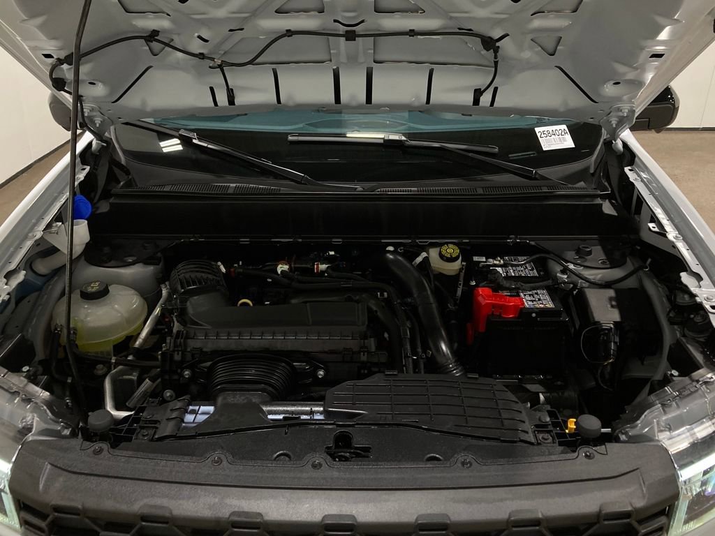 Certified 2025 Ford Maverick Tremor image 13