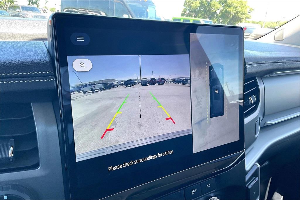 Certified 2022 Ford Expedition XLT RWD image 13
