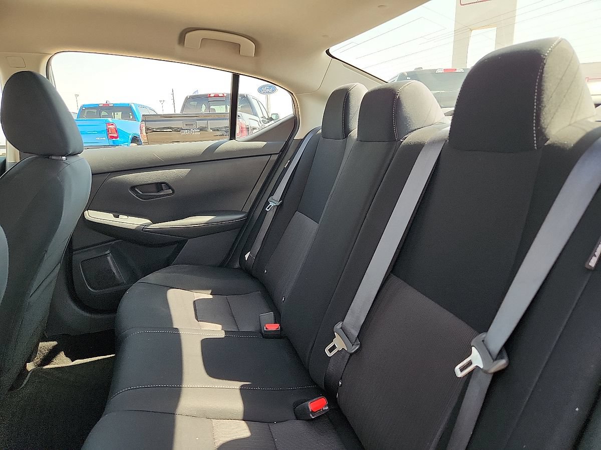 Used 2025 Nissan Sentra SV FWD image 6