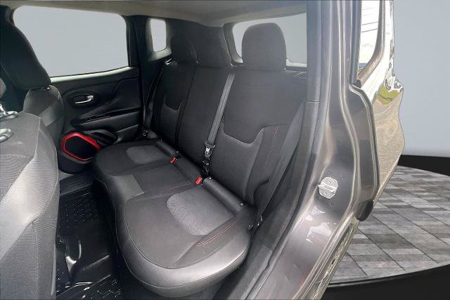 Used 2017 Jeep Renegade Trailhawk w/ Safety & Security Group AWD/4WD image 26