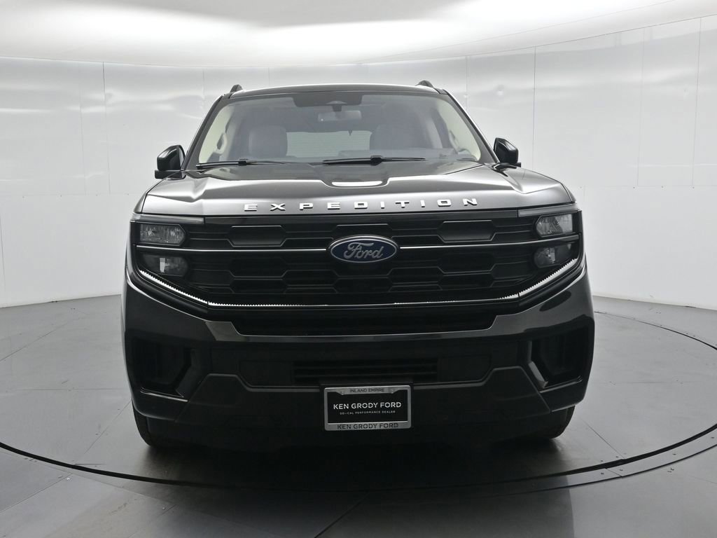 Certified 2025 Ford Expedition Active image 30