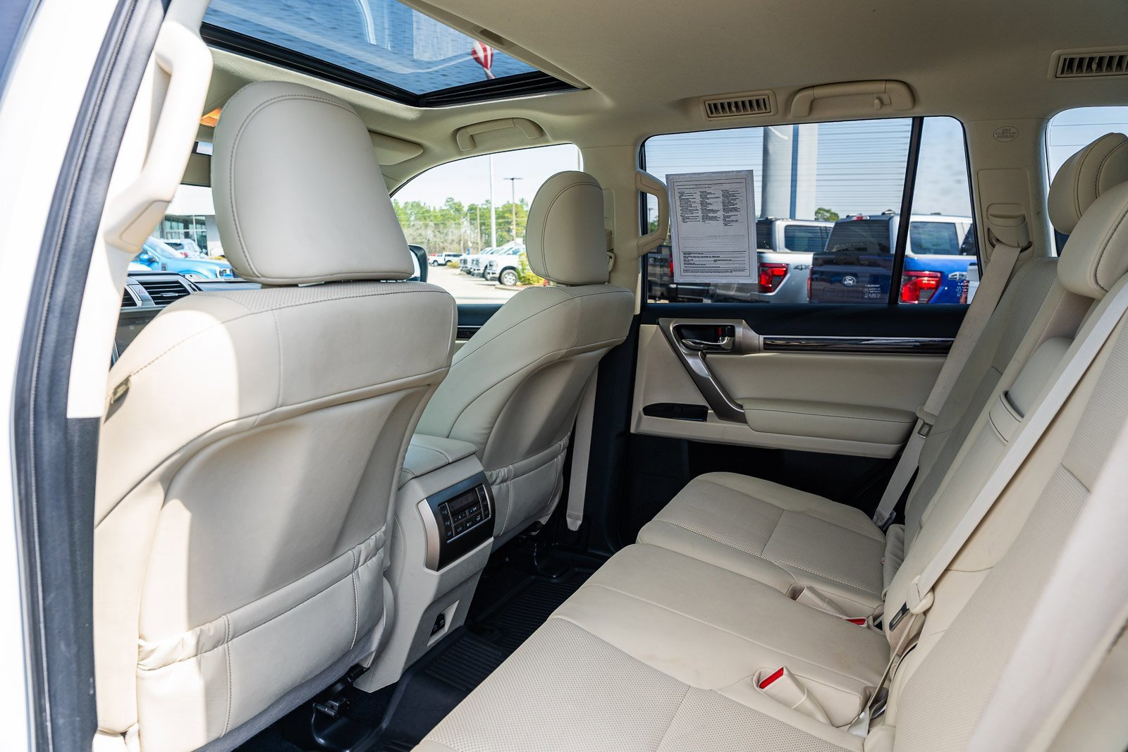 Used 2020 Lexus GX 460 Premium w/ Premium Package image 21