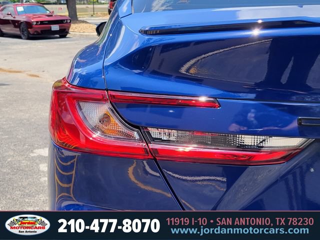 Used 2025 Toyota Camry SE w/ Convenience Package FWD image 10