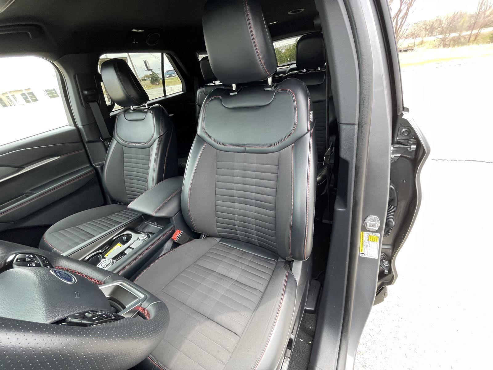 Certified 2025 Ford Explorer ST-Line w/ ST-Line Street Pack AWD/4WD image 18