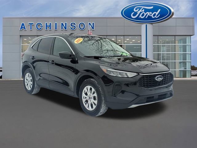 Certified 2023 Ford Escape Active w/ Tech Pack #2 image 3