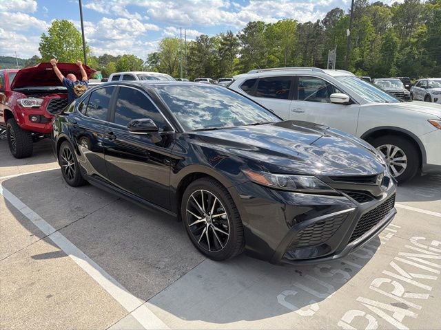 Used 2023 Toyota Camry SE w/ Convenience Package FWD image 27