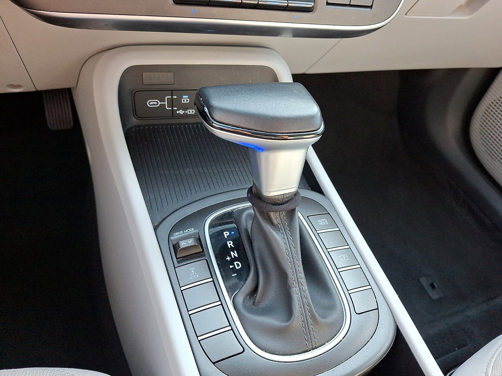 Used 2024 Hyundai Kona SEL AWD/4WD image 13