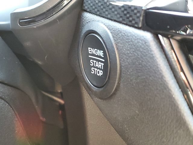 Certified 2025 Ford Escape ST-Line AWD/4WD image 13
