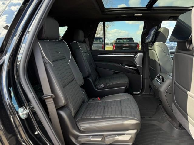 Used 2026 Cadillac Escalade Platinum Sport w/ LPO, Floor Liner Package image 36