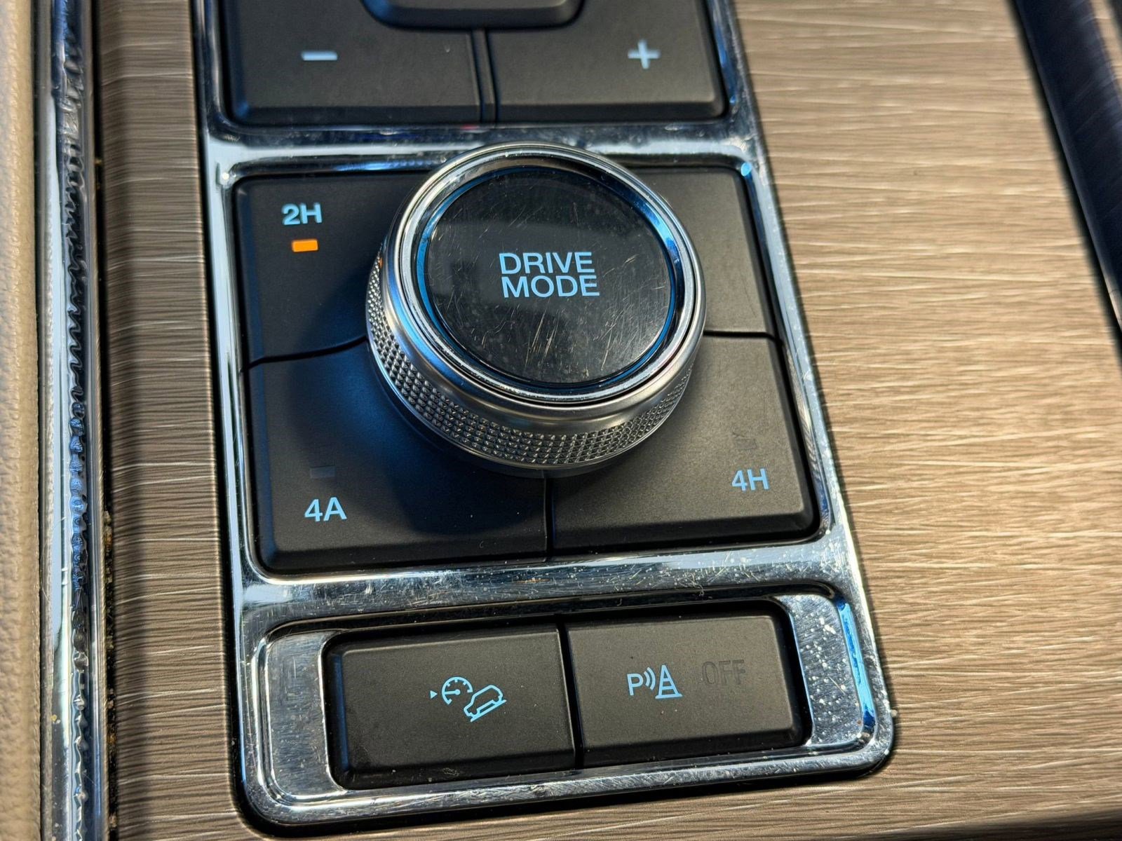 Certified 2024 Ford Expedition Limited image 31