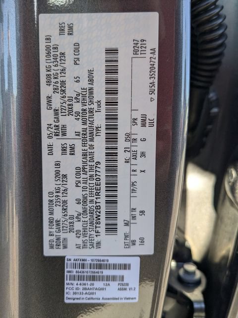Certified 2024 Ford F250 Lariat w/ Lariat Ultimate Package AWD/4WD image 33